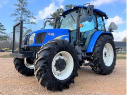 2011 New Holland T5060 Enclosed Cab 4x4 Utility Tractor (4,056 Hours)