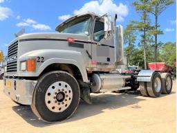 2006 Mack CHN613 Day Cab Tandem 5th Wheel Tractor Truck (574,251 Miles)